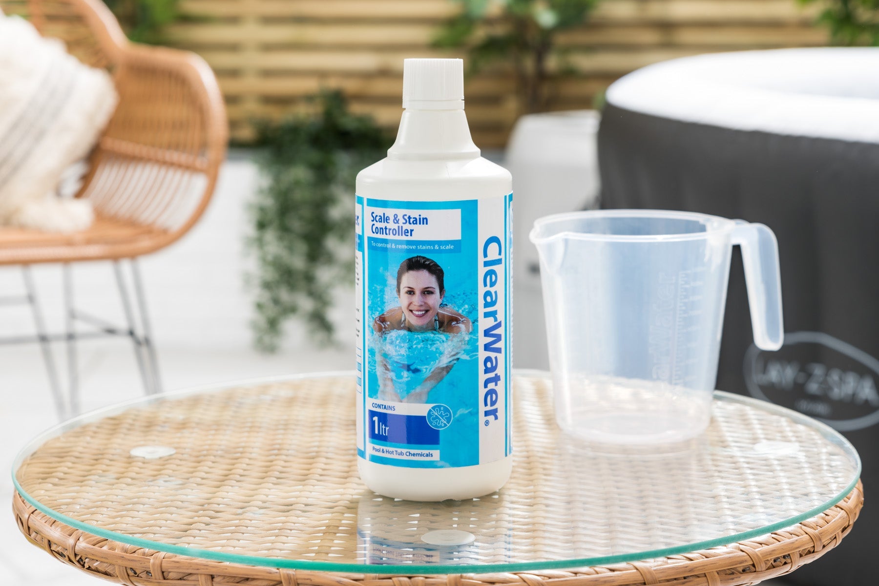 Clearwater descaler liquid for hot tubs