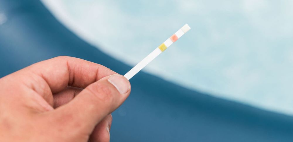 Why pool or hot tub water is showing no chlorine