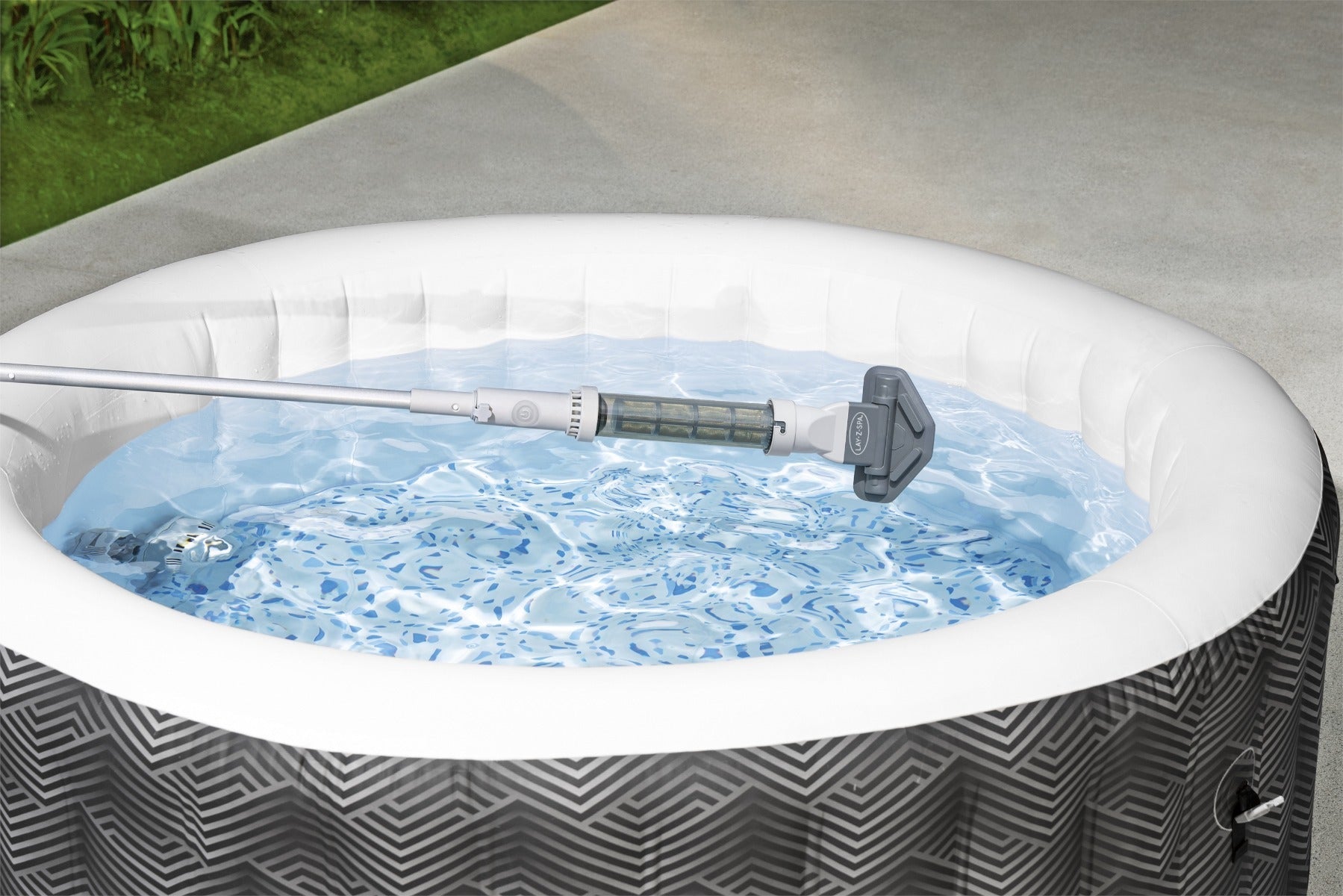 small vacuum for hot tubs and pools